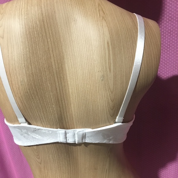 White ego boost bra - Picture 2 of 4